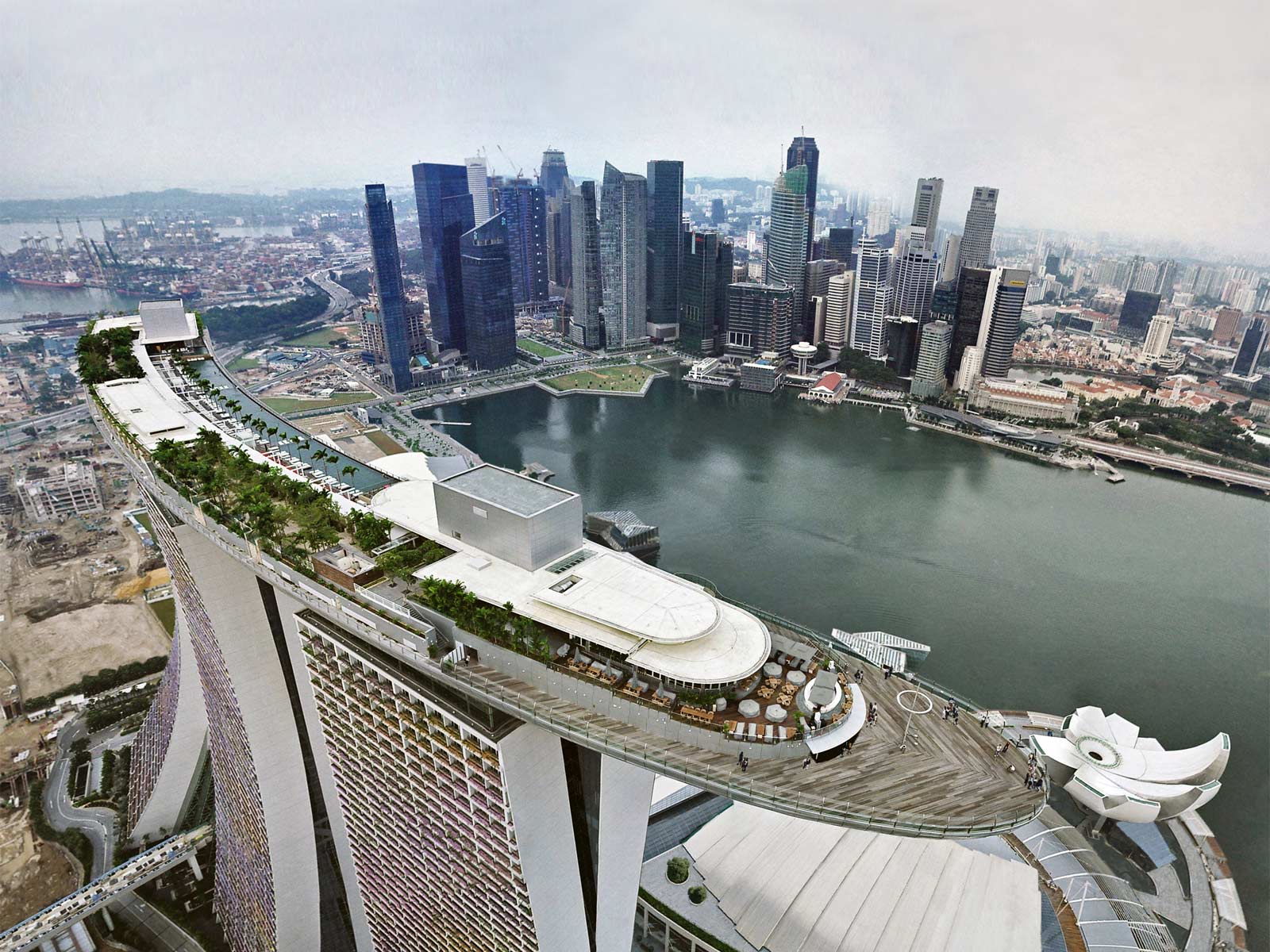 1.Sky-Park-in-Marina-Bay-Sands-Singapore[1].jpg