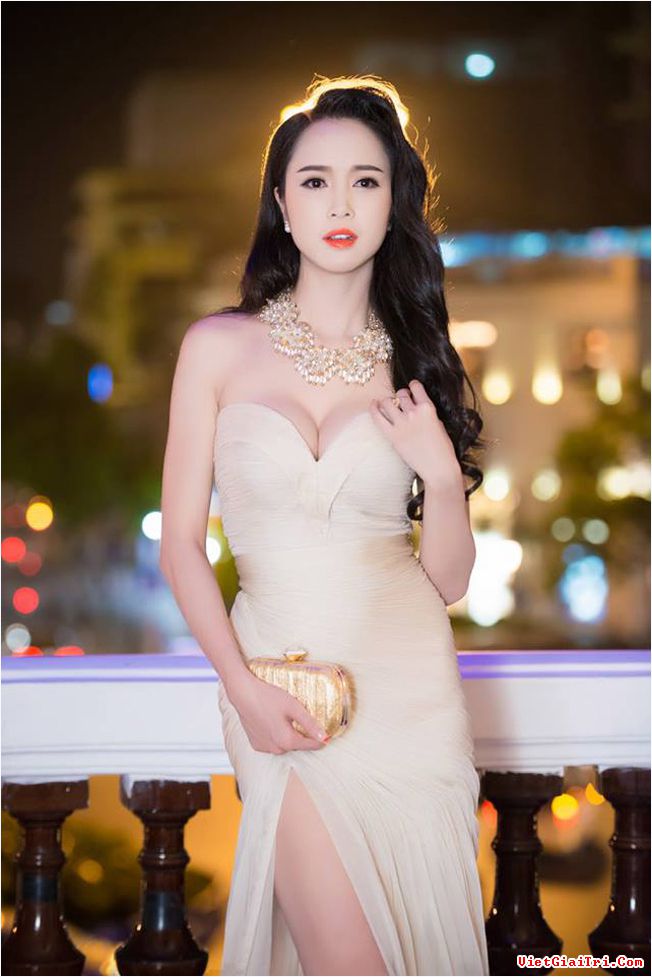 8-hoa-hau-chan-dai-viet-tung-thu-suc-voi-canh-nong-e3ec28.jpg