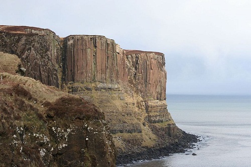 800px-skye-kiltrock-arjecahn[1].jpg