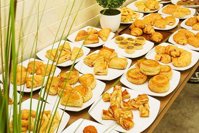 buffet-banh-va-seafood%20(3)[1].jpg
