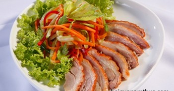 cach-lam-vit-quay-tron-can-tay-thom-ngon-mui-vi-hap-dan-mau-sac-bat-mat-7-351x185.jpg