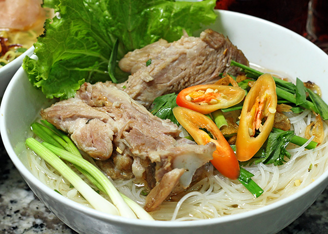 com-van-phong-hu-tieu-suon[1].jpg