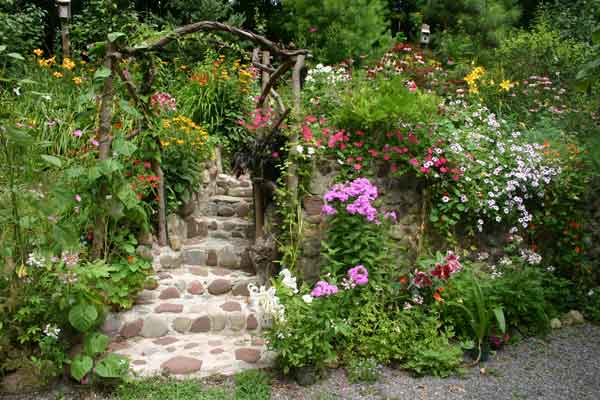 flowers-for-home-garden-beautiful-flowers-garden-ideas-600-x-400[1].jpg