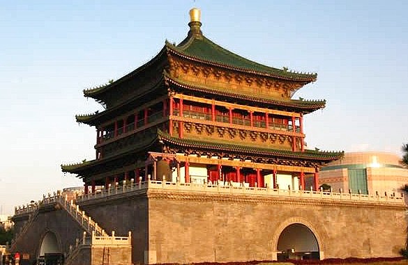 kham%20pha%20ve%20dep%20cua%20thanh%20pho%20tay%20an-2[1].jpg