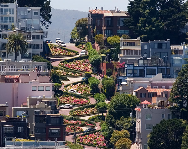 Lombard_Street-_San_Francisco[1].jpg