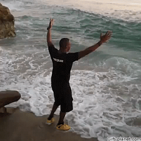orig.58bd6d4d67d32_gifs-chistosos-de-risa24.gif