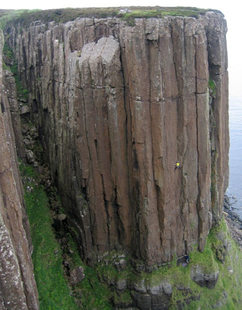 rock-climber-skye2321106k[1].jpg