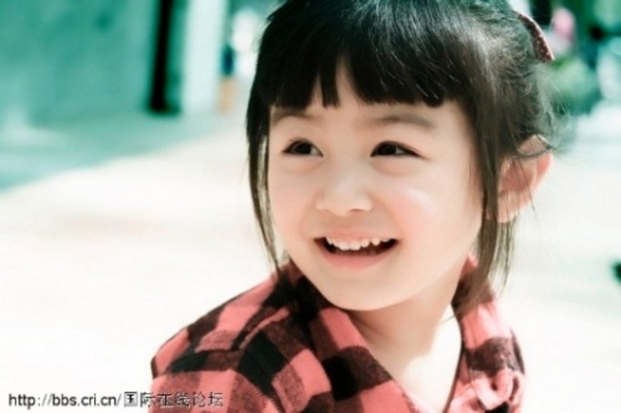 top-20-hinh-anh-be-gai-de-thuong-nhu-thien-than-5.jpg