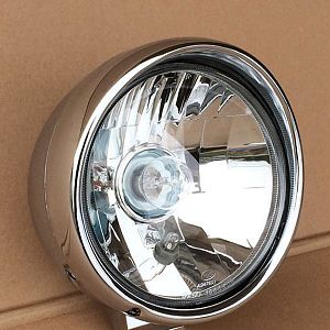 Có Nên Tự Xi Mạ Chân Không Chóa Đèn Tại Nhà? Lời Khuyên Từ Chuyên Gia