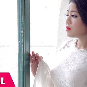 Chờ Đông - Anh Thơ [Official MV] - YouTube